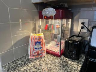 Free Parking! Comfy 1Bedroom Unit! 10 min to Midtown & 1 Mile To Braves Truist Park! - 6