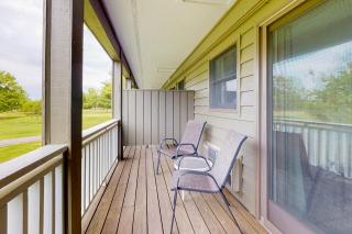 Charming Studio Sleeps 4 Close to Douglas Lake - 5