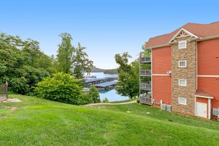 Dog Welcome Condo Sleeps 6 Lake Views Dock Access - 2