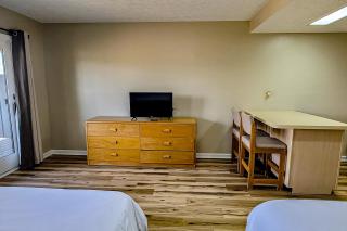 Stroll to Douglas Lake Sleeps 4 Dog OK Games Gym - 3