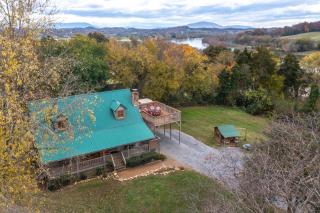 River View Home W Multi-Level Deck Yard Hot Tub - 6