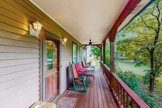Serene Home Near Douglas Lake Yard Games Grill - 0