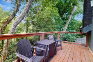 Charming Cabin Sleeps 10 Hot Tub Fireplace - 6