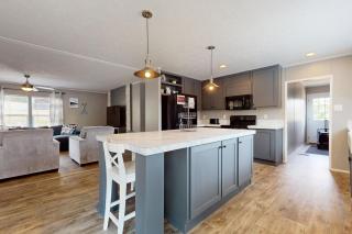 New Lake Home Sleeps 14 Private Dock Deck Grill - 2