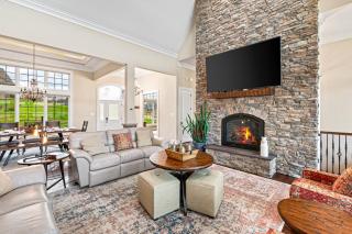 Luxe Lakefront Home Sleeps 14 Dock Amazing Views - 5