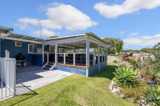 Barefoot on O'Neil - 4