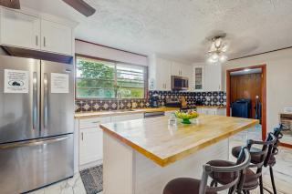 Norris Lake Cabin Getaway Sleeps 6 View Fire pit - 5