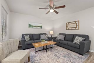 Cozy 2BR Comfort Near Texas A&M • EV-Friendly - 8