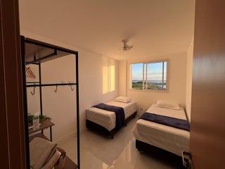 Vista na Praia do Morro! Frente Mar & Suíte com Ar - 9