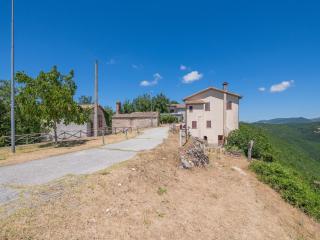 Holiday Home in Sellano with Pool & Sun Terrace - 2