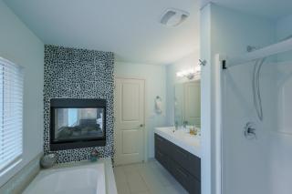 Surfers Beach Retreat - 4