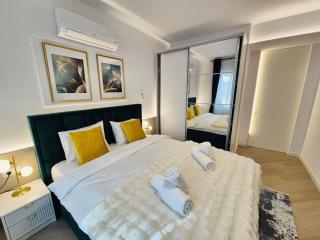 Cozy Luxury 1BR - Parking and Self Check-in - 3