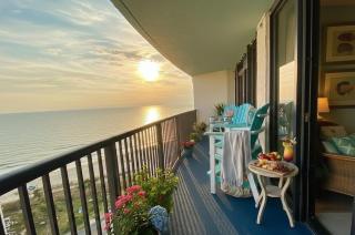 Oceanview Near Boardwalk Tiki Bar Pools - 2