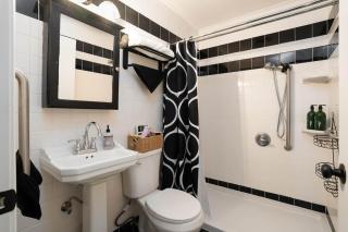 Upscale comfort & class with seasonal pool & yard - 4