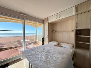 Studio confortable face mer avec parking privé - FR-1-323-450 - 1