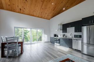 Batiscan - Waterfront Private Spa & Sauna - 2