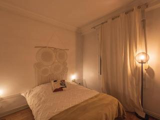 Duplex Élégant au Cœur de Reims - 2 Chambres - FR-1-870-15 - 2