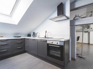 Appartement Chic à Reims, Confort & Élégance - FR-1-870-28 - 8