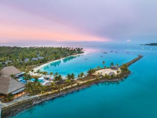 Plantation Island Resort - 0