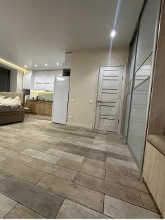 Елегантна квартира поруч з IQ - 1