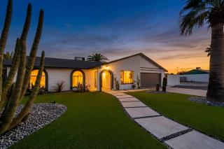 The Cactus Palace - Desert retreat ,Heated pool - 9