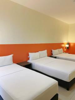 Travelbee Airport Inn - 9