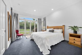 Renall St Gem Central Masterton - 3