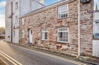 Tre Gof Bach, cosy cottage in seaside castle town - 1