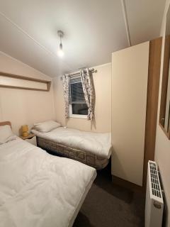 Cozy Family Caravan at Haven Kent Coast - 3