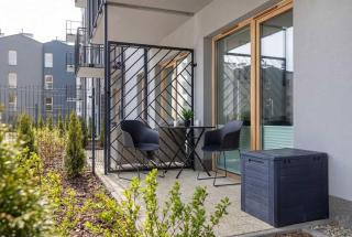 Bright & Cozy Apartment with Garden and Parking by Noclegi Renters - 7