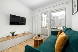 Bright & Cozy Apartment with Garden and Parking by Noclegi Renters - 3