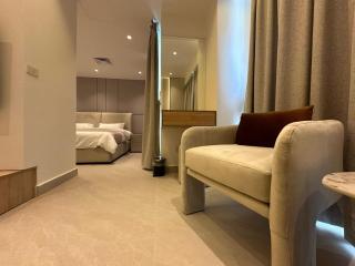 Damac Tower Amman Luxury Apartments - استوديوهات وشقق فاخرة - داماك عمان العبدلي - 1