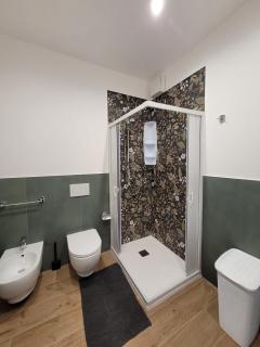 Re Leo Holiday House - 6