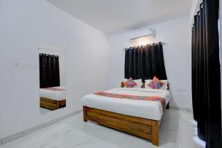 FabHotel Crystal Bay Baga - 2