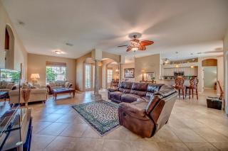 CoralVilla Harmony - heated pool, great location, BBQ grill - 8