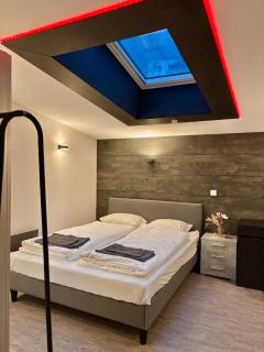 Cozy Swiss Chalet Heated Swim Spa Mountain Views Near Bern - Perfect Vacation Base - 8