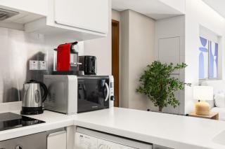 Snug Studio in Dubai Mall Steps From Burj Khalifa - 2