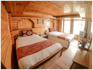 Broadway Near Mall Road - 1