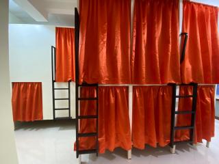 B2 Capsule Sleep Pods - 3