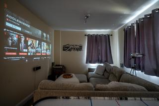 5-Bed Holiday Home with Hot Tub near Shrewsbury - 4
