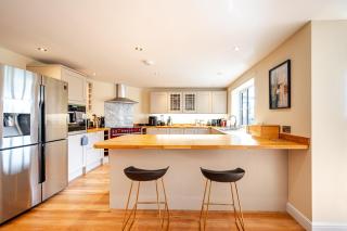 5-Bed Holiday Home with Hot Tub near Shrewsbury - 7