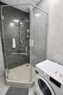 Boulevard 2BR Luxury Apartment - 6