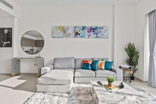 Luxury 2BR at Signature Grande - Next to Dubai Mall & Burj Khalifa - 3