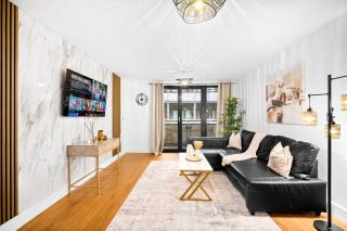 Stylish Chinatown Two Bedrooms Apartment - Secure Parking & Balcony - Centre 10Arc - 6