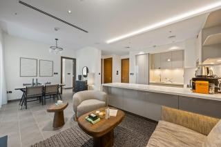 Modern Apartment with Balcony and Pool Access - 8