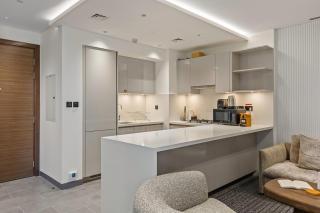 Modern Apartment with Balcony and Pool Access - 1