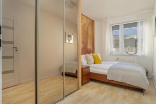 Cozy Apartment Remote Work by Noclegi Renters - 9