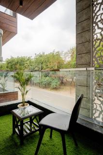 The Empire Studioz ,Golf Course Road ,One Horizon Center ,Paras Hospital Cyber City - 5