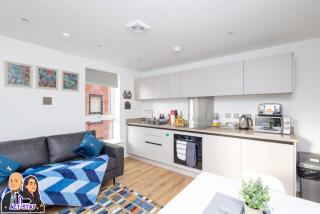 Copper Beech by Alt-Stay - 2 Bed En-suite Home - Parking, WiFi & EV Plug - Contractors & Relocations - Weekly & Monthly Rates - 4