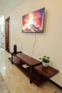 1BR Apt large Balcony, washer, Gym, lift Kilimani - 1